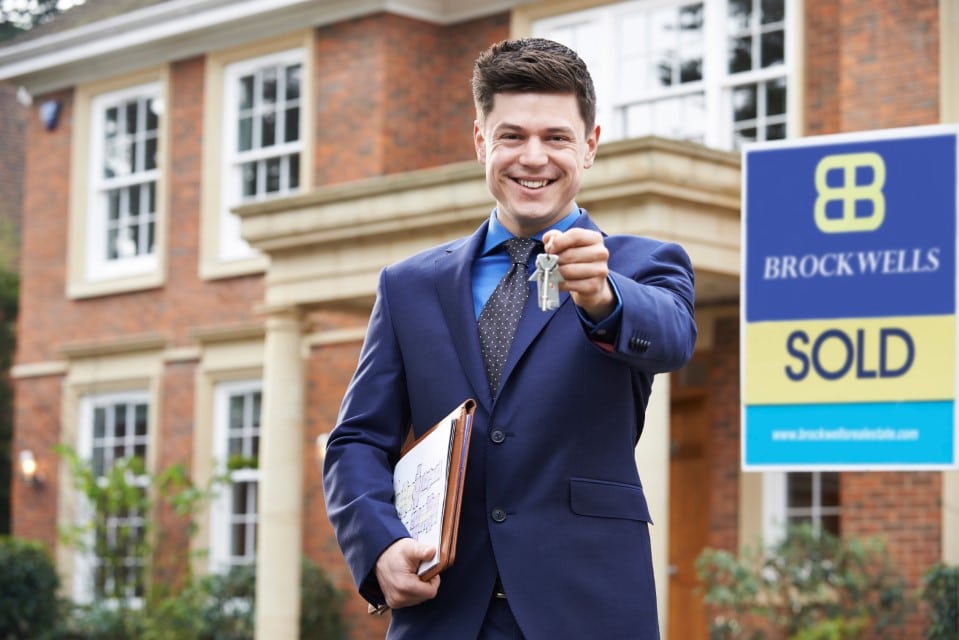 Estate Agent LinkedIn Profile