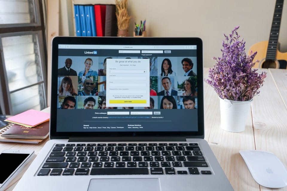 How can estate and letting agents benefit from LinkedIn?